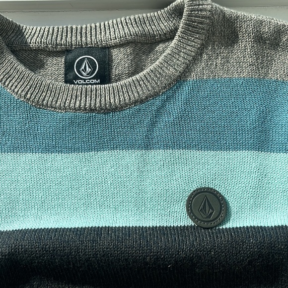 NWT Volcom Toddler Sweater 
Size Small 4T - Picture 2 of 4